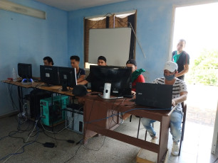 Equipo municipal nuevitero de Dota 2 entrena para torneo provincial