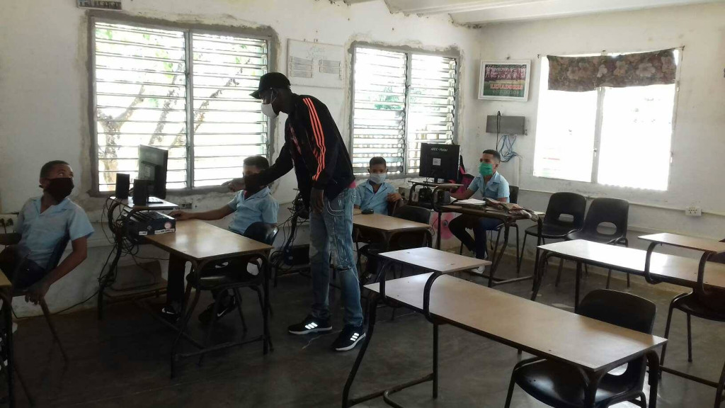 Actividad “Niños preparándose para el futuro”