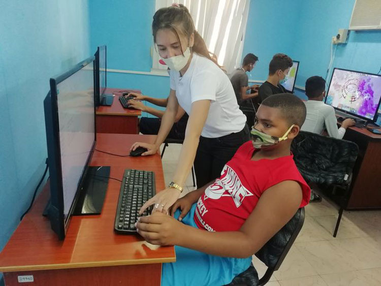 Contribuye Joven Club a continuidad del curso escolar en Holguín