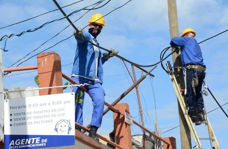 Crecen servicios de telefonía móvil en Sancti Spíritus