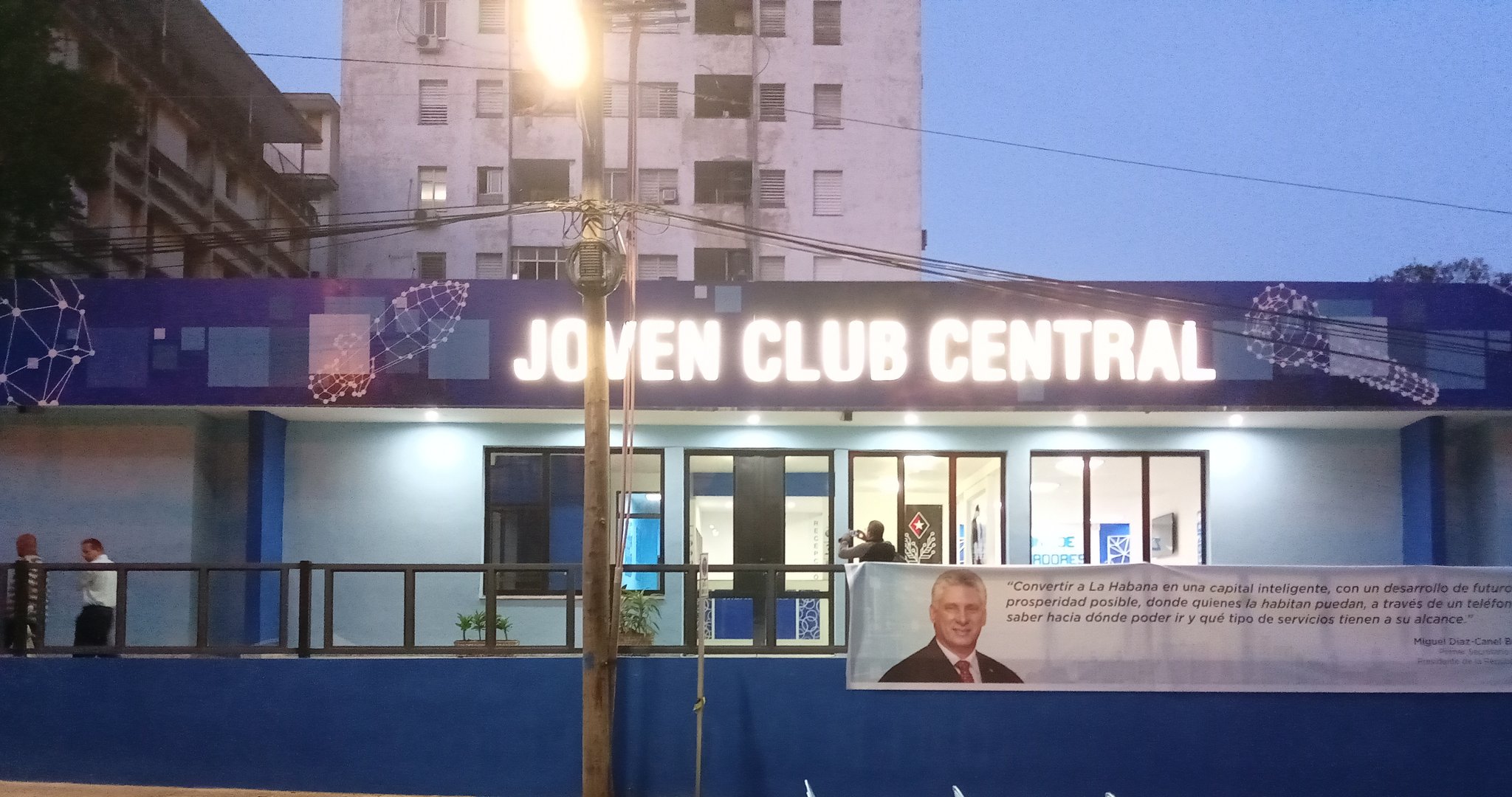 Celebró Joven Club su 35 Aniversario y reinaguró su primer Joven Club