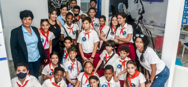 Joven Club de Computación y Electrónica brinda oportunidades de un mundo digital para todos.