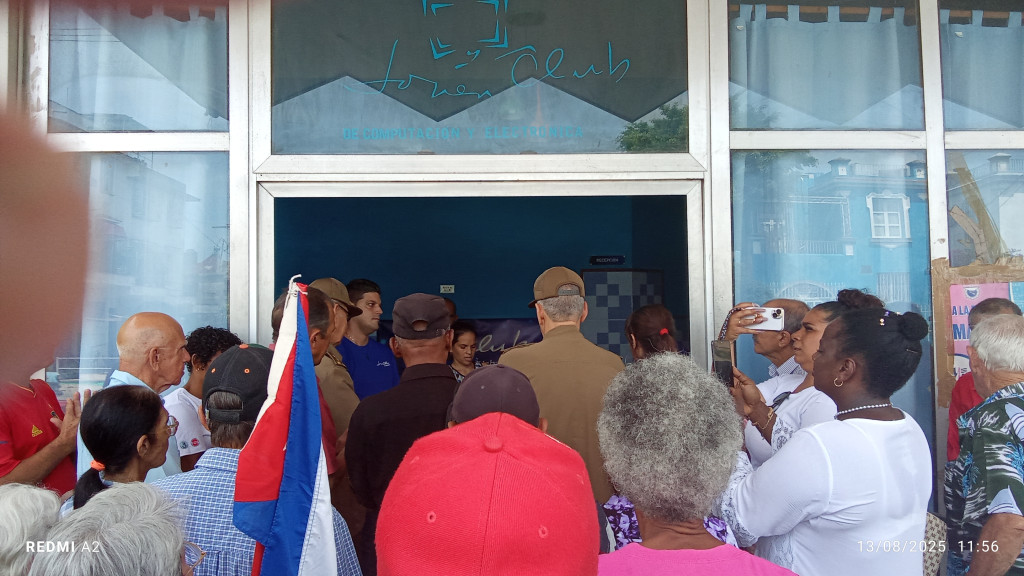 Inauguración del Proyecto Club Patria en el Joven Club Playa Ic